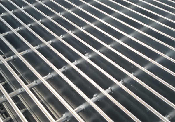 Swag Locked Steel Grating: Strength, Safety, and Versatility